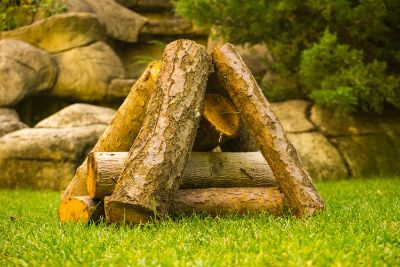 画像人工芝と木材