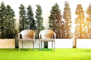 人工芝をお庭に敷きたいとお考えの方に人工芝の魅力を解説